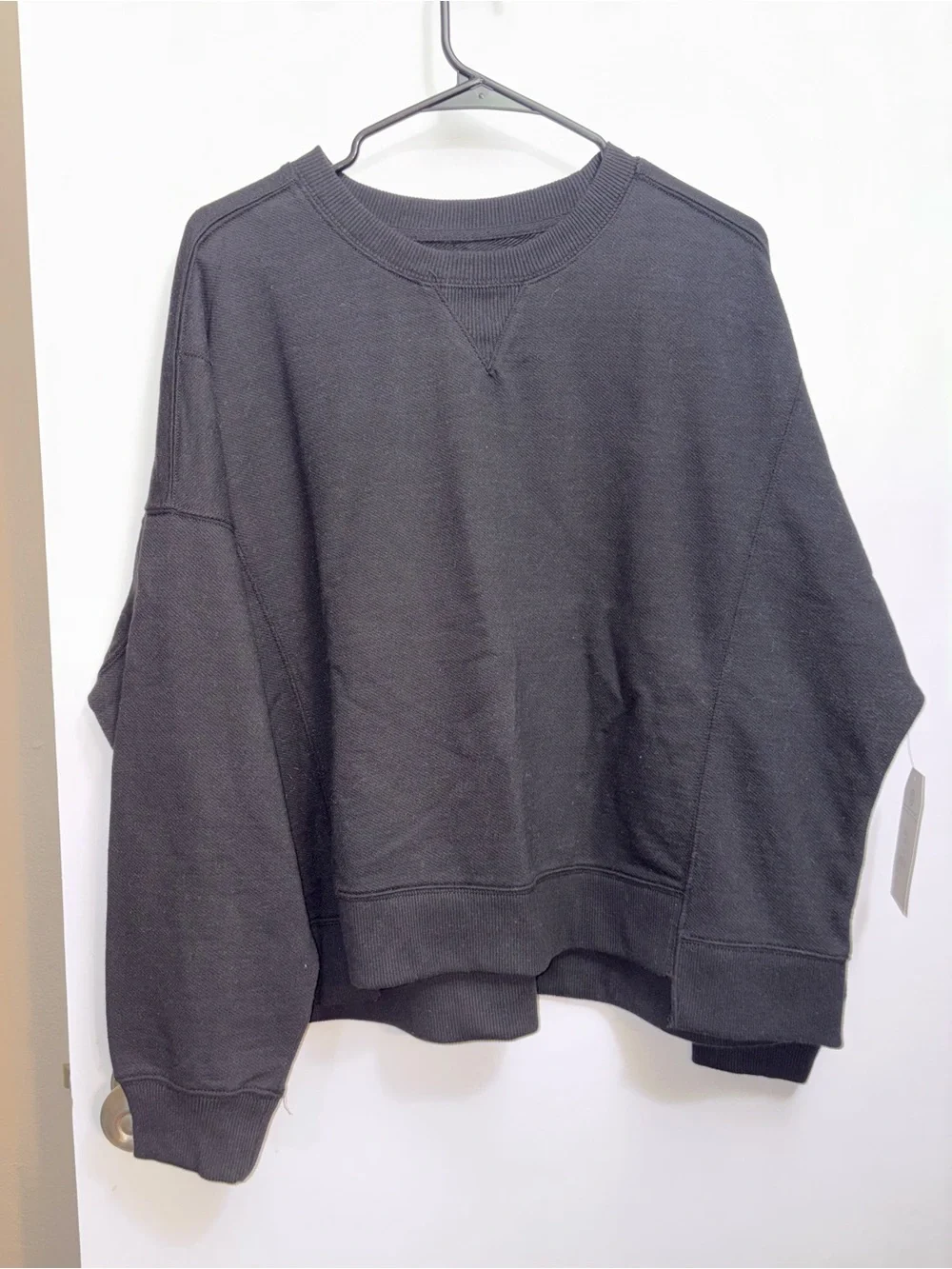 Time and Tru Black Crewneck Pullover Sweater